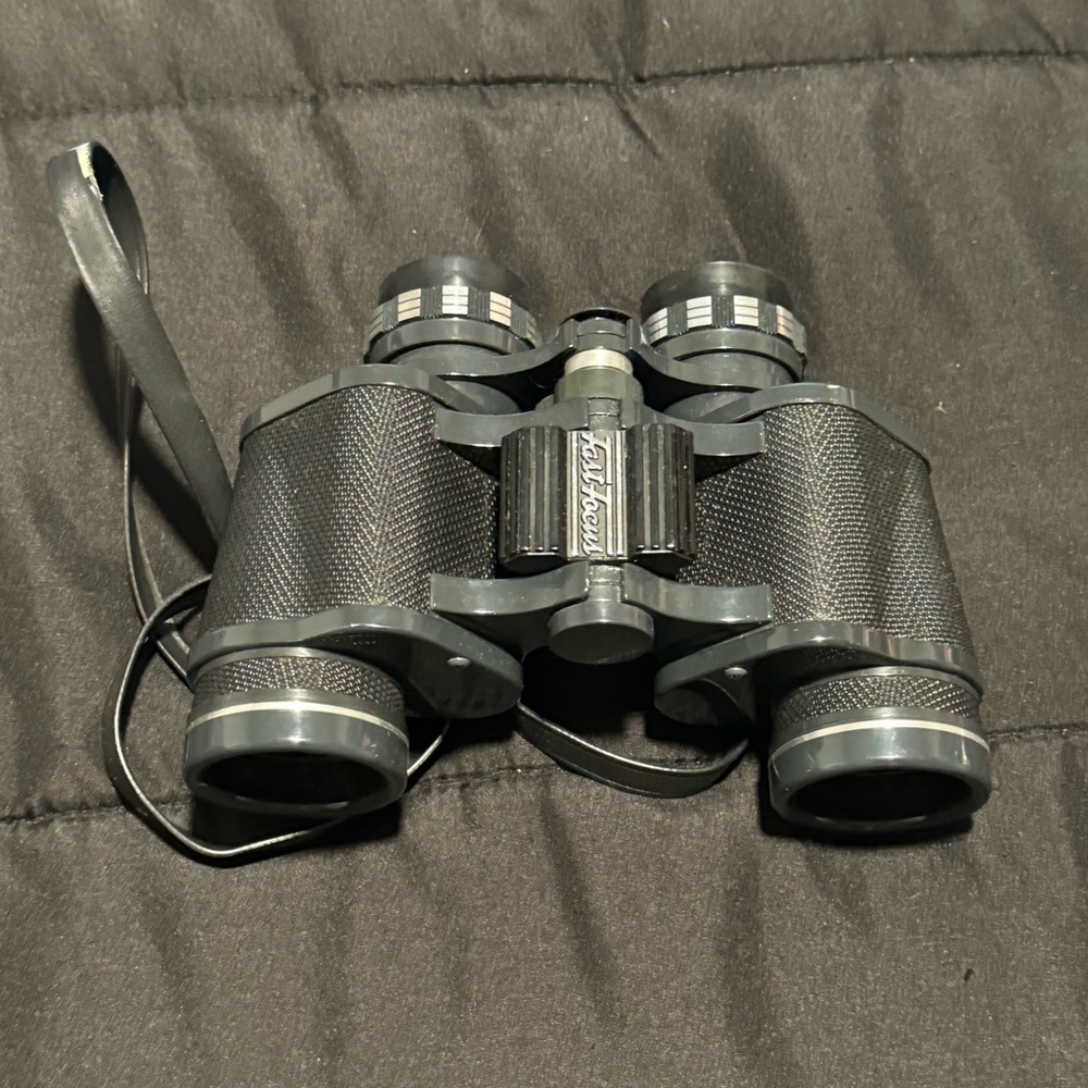 Binoculars. - Picture 3 of 4